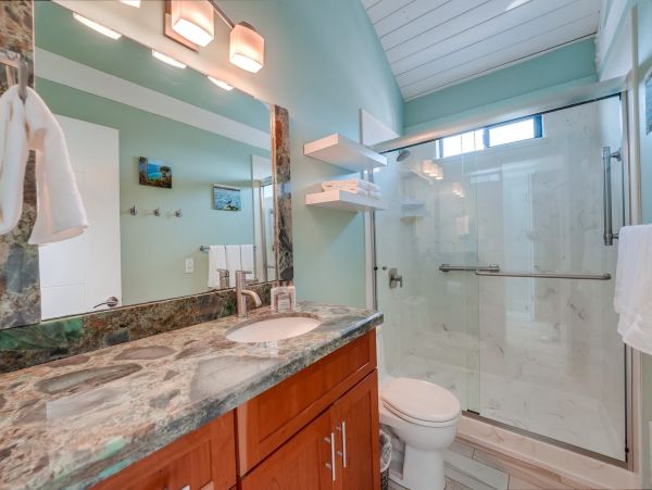 Mission Beach Four Bedroom Condo with Great Views