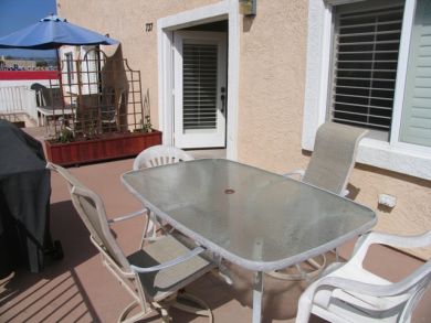 Outdoor Dining Area Outdoor Dining Area