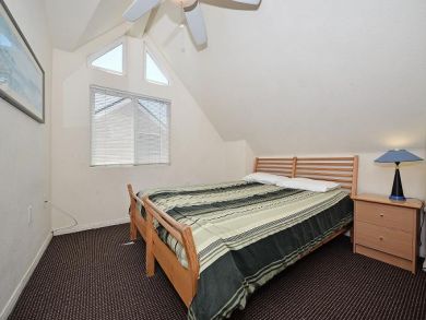 Master Bedroom with Queen Bed