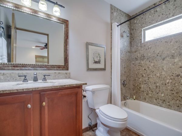 Five Bedroom Vacation Rental in Mission Beach Sleeps 14