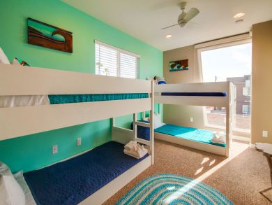 Four Bedroom Mission Beach Vacation Home Sleeps 12 Guests