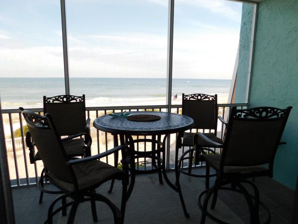 Two Bedroom Condo on the Beach in Anna Maria