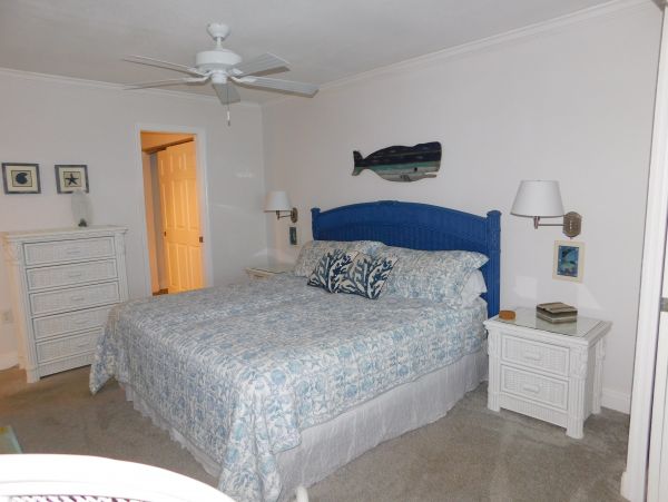 Two Bedroom Condo on the Beach in Anna Maria