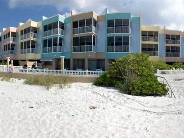 Two Bedroom Condo on the Beach in Anna Maria