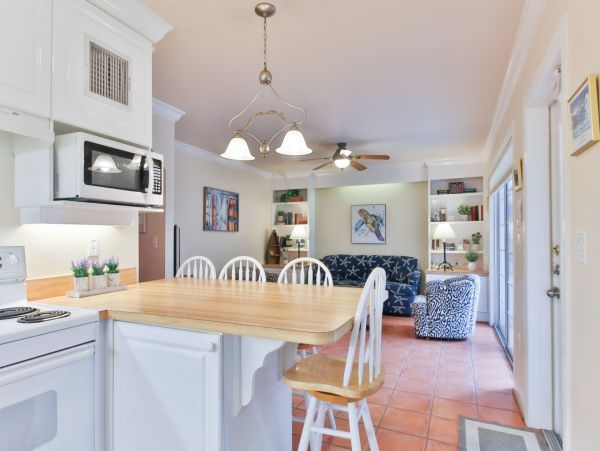 Two Bedroom Vacation Rental in Bradenton Beach