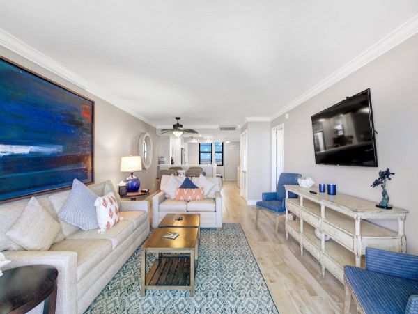 Exquisite Beachfront Condo on Marco Island - Your Perfect Retreat