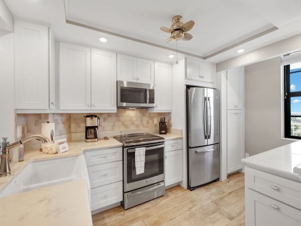 Exquisite Beachfront Condo on Marco Island - Your Perfect Retreat