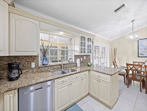 Waterfront Retreat Near Tigertail Beach