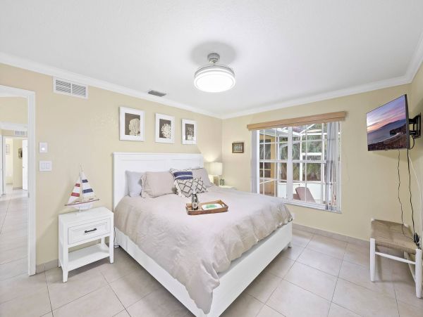 Waterfront Retreat Near Tigertail Beach