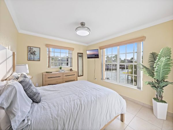 Waterfront Retreat Near Tigertail Beach