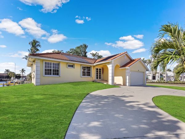 Waterfront Retreat Near Tigertail Beach