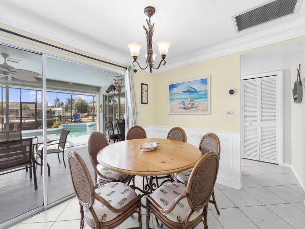Marco Island Rental Beach Just a Short Walk Away NEW ARRIVAL!