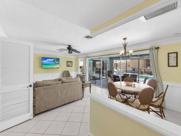 Marco Island Rental Beach Just a Short Walk Away NEW ARRIVAL!