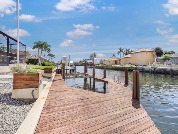 Marco Island Rental Beach Just a Short Walk Away NEW ARRIVAL!