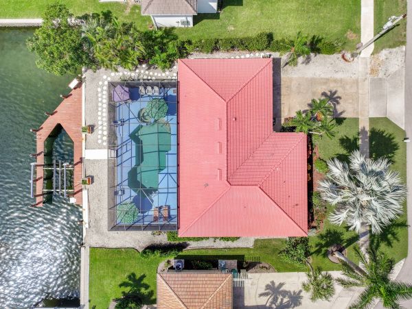 Marco Island Rental Beach Just a Short Walk Away NEW ARRIVAL!
