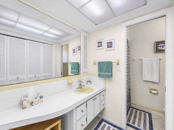 Marco Island Rental Beach Just a Short Walk Away NEW ARRIVAL!