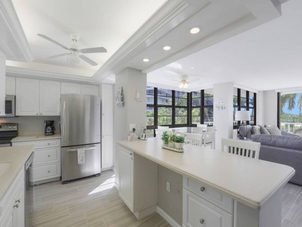 Marco Island Beachfront Rental With Two Balconies Sleeps 4