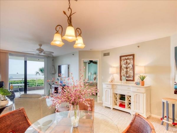 Marco Island Condo with Heated Pool and Tennis Court