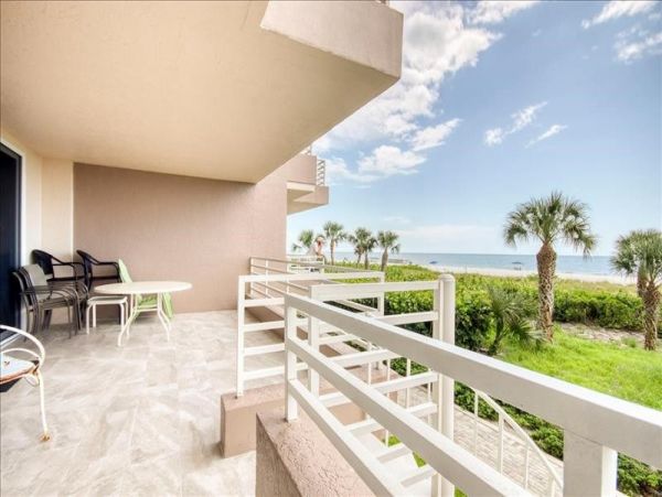 Marco Island Condo with Heated Pool and Tennis Court