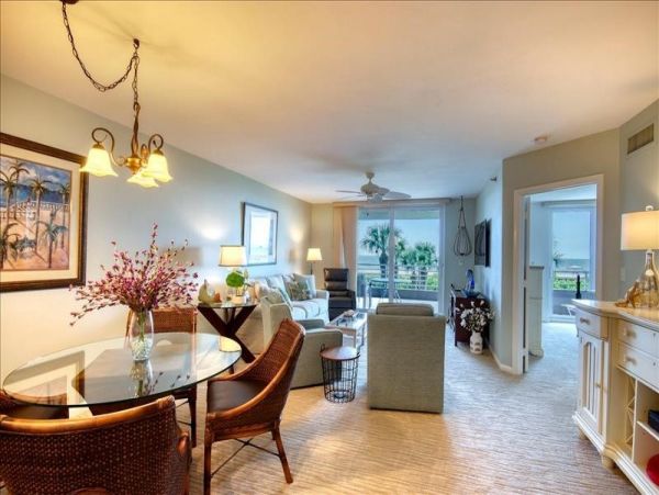 Marco Island Condo with Heated Pool and Tennis Court