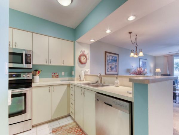 Marco Island Condo with Heated Pool and Tennis Court