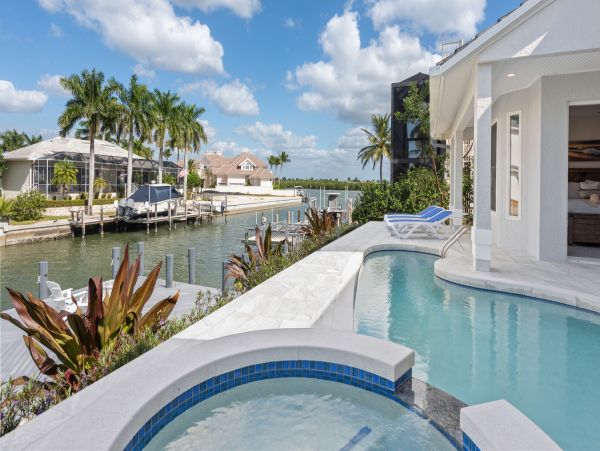 Marco Island Stunning Vacation Home Private Pool & Boat Dock