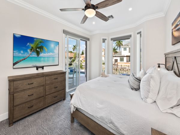 Marco Island Stunning Vacation Home Private Pool & Boat Dock