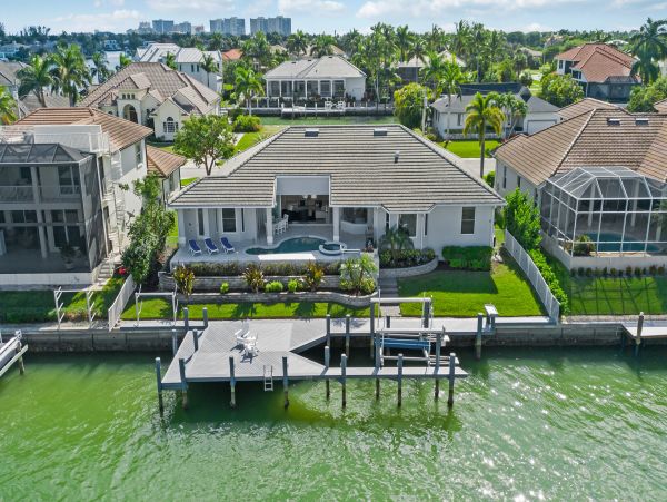Marco Island Stunning Vacation Home Private Pool & Boat Dock