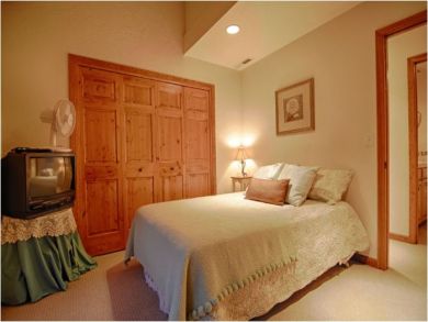 Full Bed in Bedroom Four Full Bed in Bedroom Four