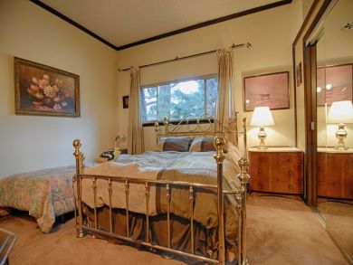 Queen & Twin Beds