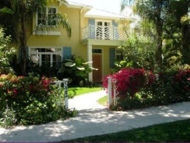 Santa Monica, California Vacation Home Close to Beach