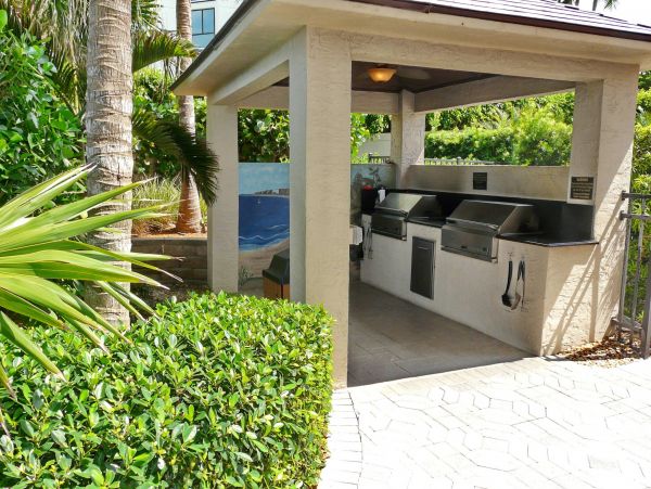 Beachfront Condo with 2 Bedrooms & Full Ocean Views