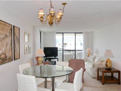Marco Island Vacation Condo Sleeps Four Guests.