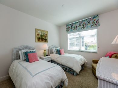 twin beds