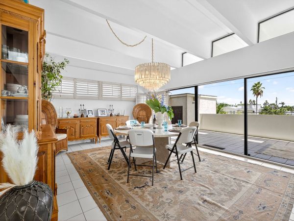 Redington Beach Vacation Rental Home with Beachfront Pool