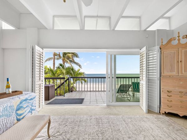 Redington Beach Vacation Rental Home with Beachfront Pool