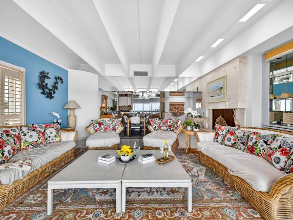 Redington Beach Vacation Rental Home with Beachfront Pool
