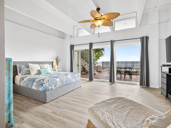 Redington Beach Vacation Rental Home with Beachfront Pool