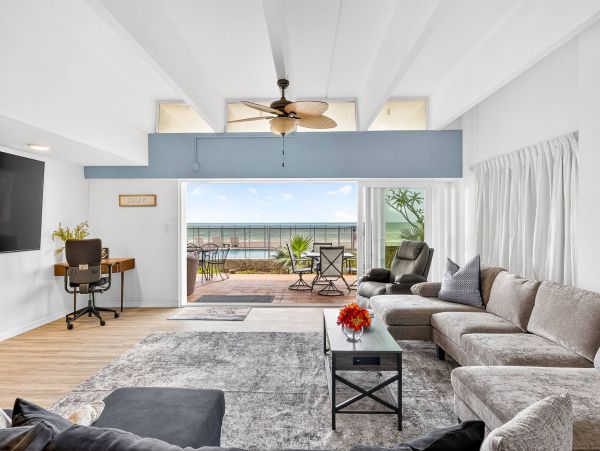 Redington Beach Vacation Rental Home with Beachfront Pool