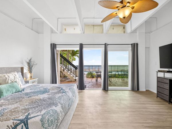 Redington Beach Vacation Rental Home with Beachfront Pool