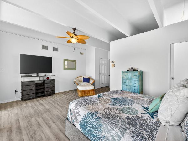 Redington Beach Vacation Rental Home with Beachfront Pool