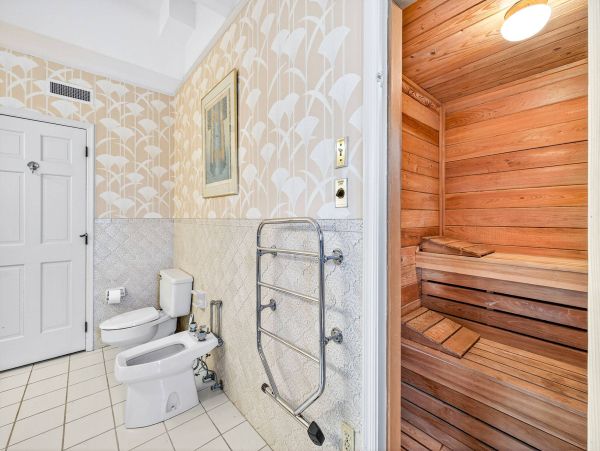 Redington Beach Vacation Rental Home with Beachfront Pool