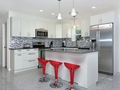 Kitchen Bar with Seating for Three