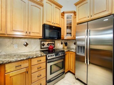 Beautiful 4 Bedroom Home Sleeps 10 Guests with Private Pool