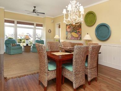 Living & Dining Area