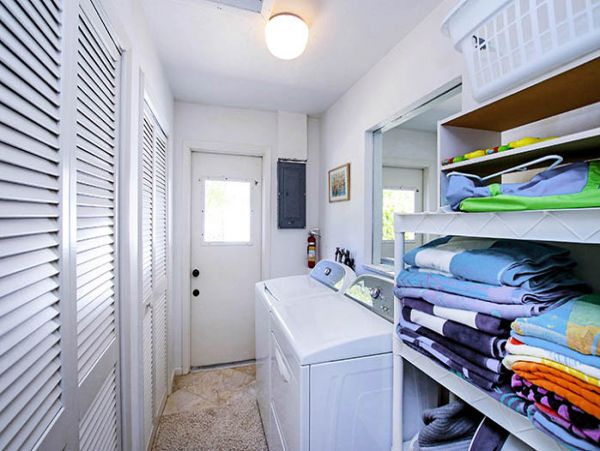 Steps to the Beach from this 4 Bedroom Sanibel Pool Home