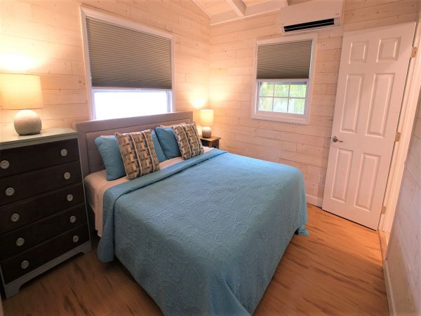 Siesta Key Vacation Cottage Two Bedrooms Sleeps Four Guests
