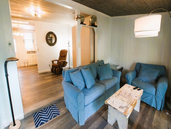 Charming Two Bedroom Siesta Key Cottage 100 yards to Beach