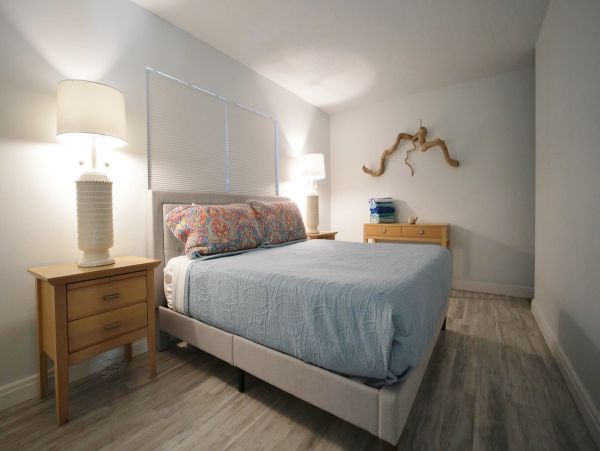 Siesta Key Vacation Cottage Two Bedrooms Walk To Beach