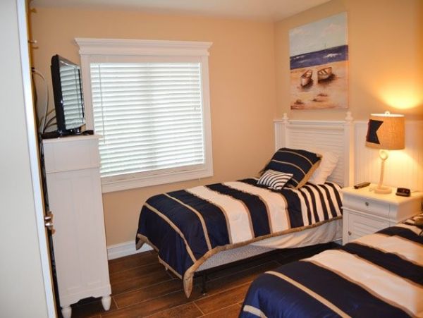 Holmes Beach Three Bedroom Duplex Pool Home Walk To Beach